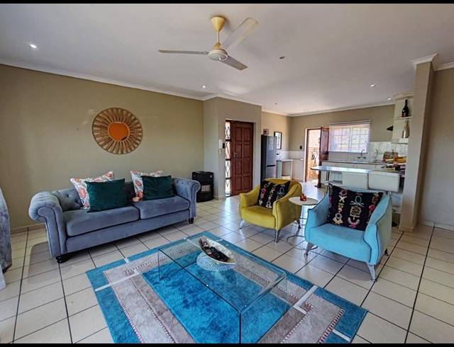 2 BEDROOM APARTMENT FOR SALE IN MARGATE BEACH